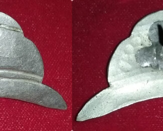 Distintivo elmetto Adrian