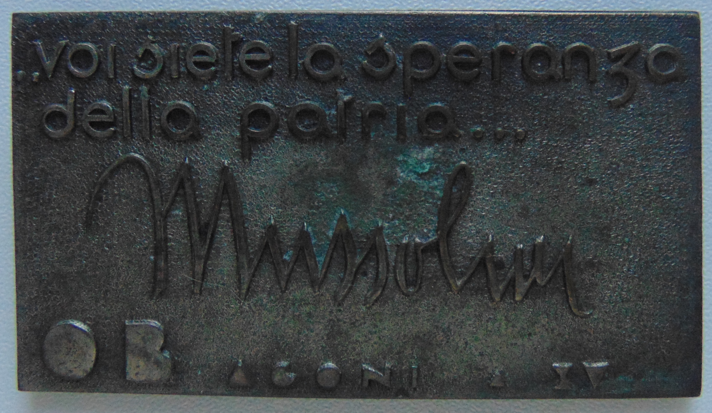 DISTINTIVO VENTENNIO "VOI SIETE LA SPERANZA" B.MUSSOLINI