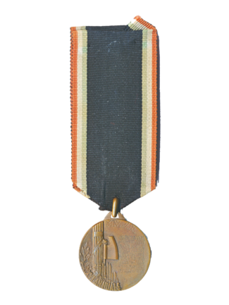 Medaglia XVI Annuale della MVSN con nastro vecchio, lato con iscrizioni